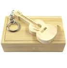 Деревянная флешка-брелок 32 GB 2.0 "Гитара в подарочной коробке"